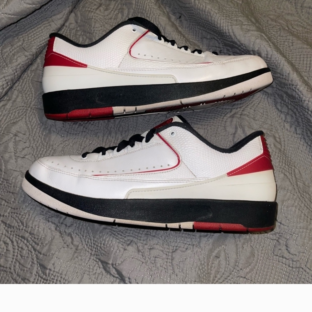 Air Jordan 2 Retro Low